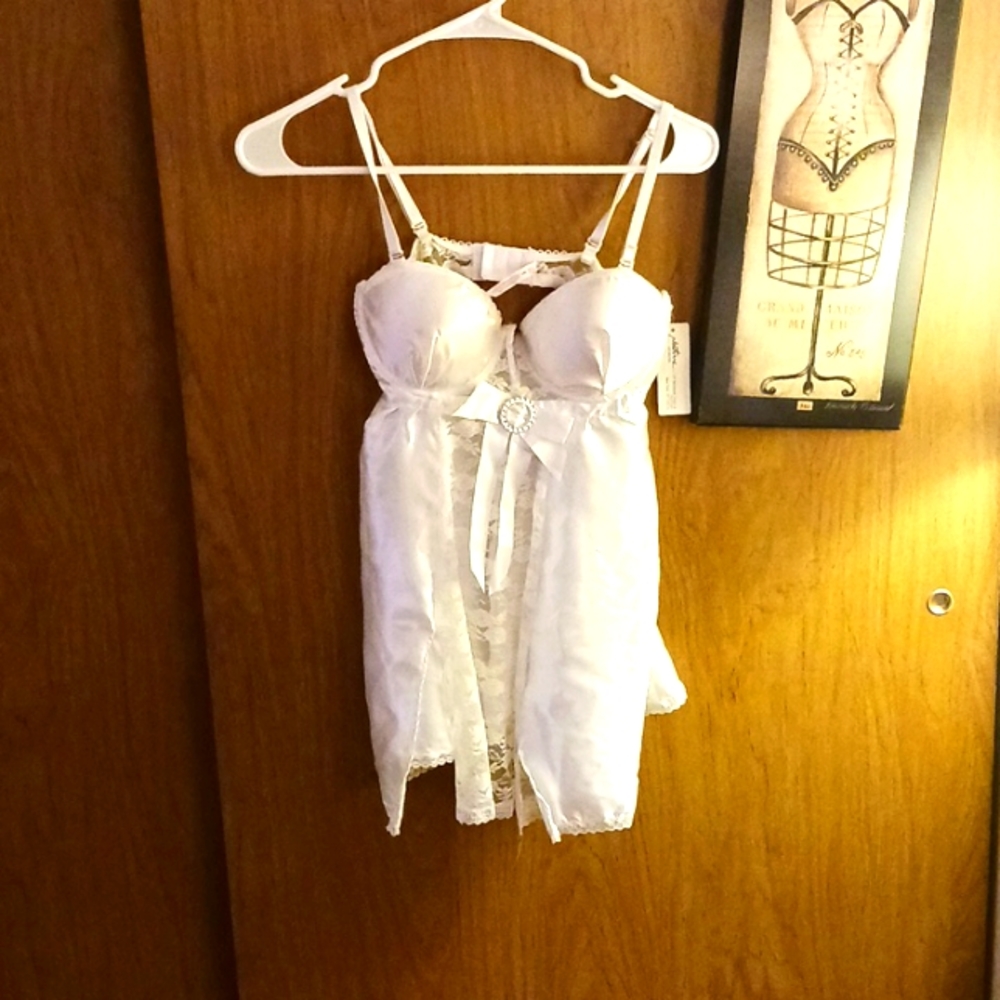 NATIVE INTIMATES BABYDOLL, 34B, NWT, 90% NYLON, 10% SPANDEX, VALENTINE'S DAY